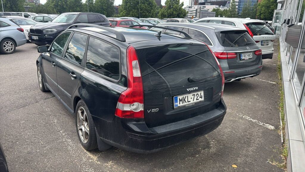 Volvo V50 2005 Musta