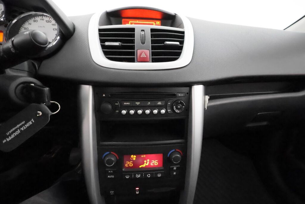 Peugeot 207 2011 Punainen