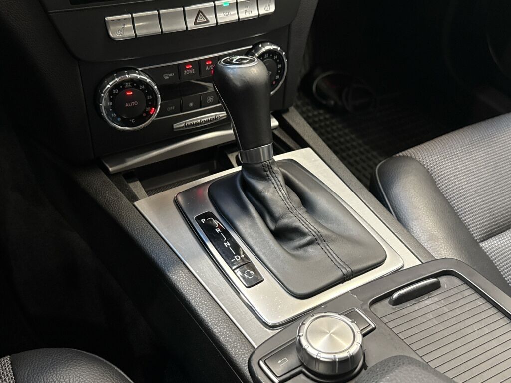 Mercedes-Benz C 2011 Harmaa