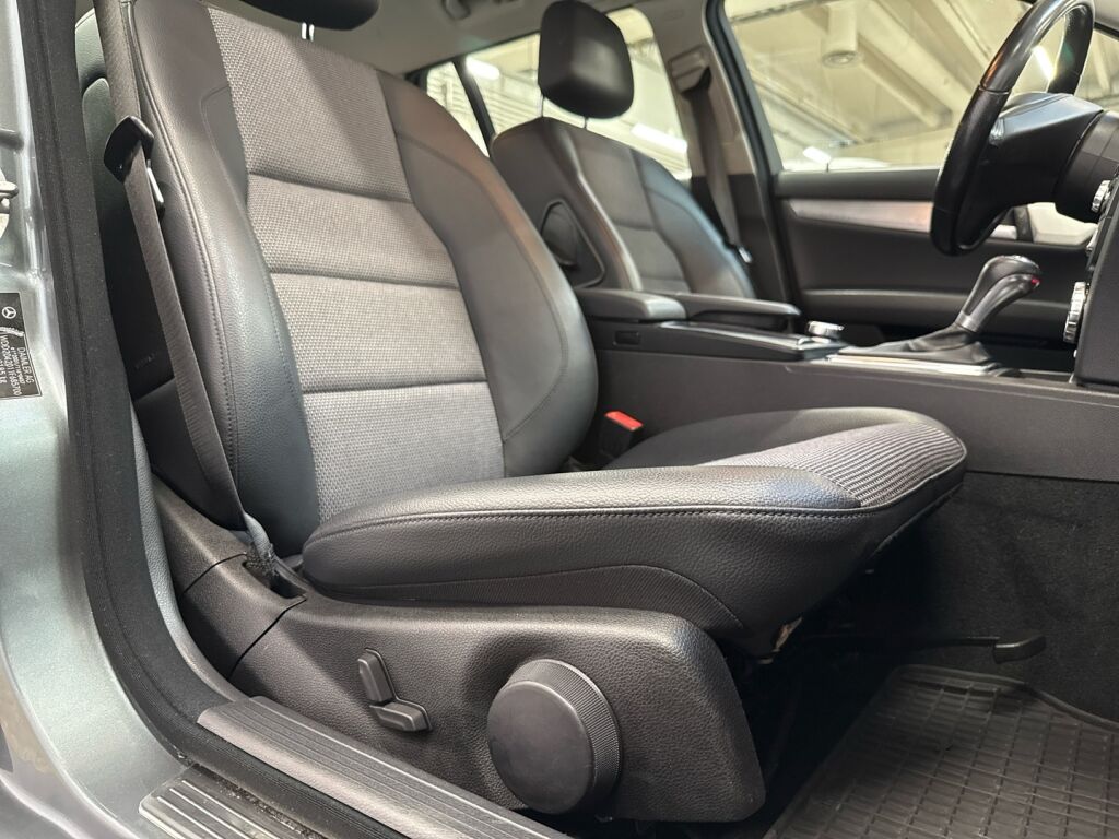 Mercedes-Benz C 2011 Harmaa