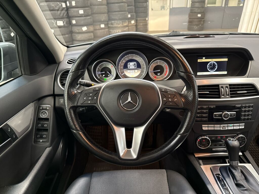 Mercedes-Benz C 2011 Harmaa