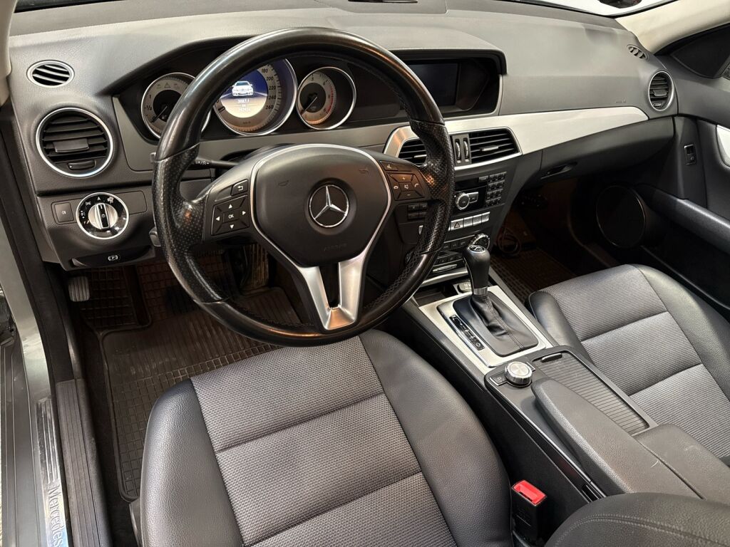 Mercedes-Benz C 2011 Harmaa