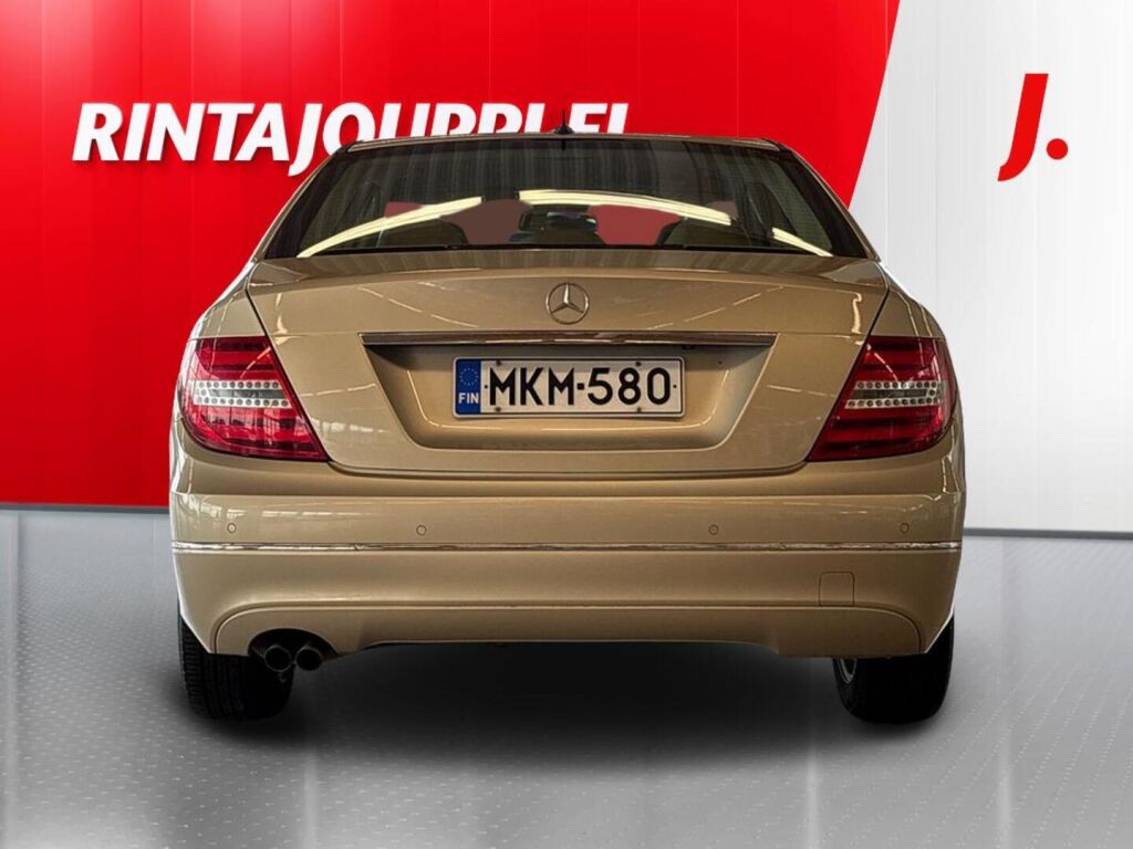 Mercedes-Benz C 2011 Keltainen