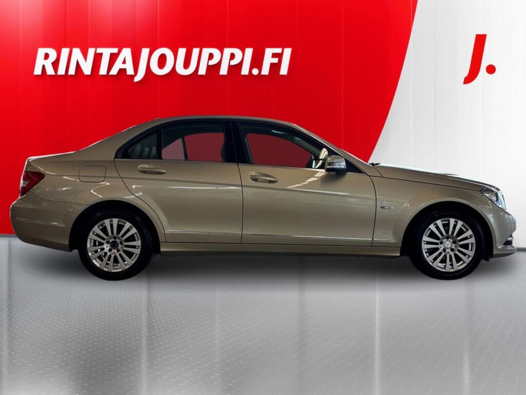 Mercedes-Benz C 2011 Keltainen