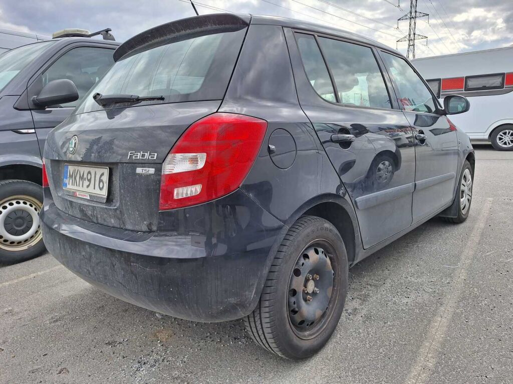 Skoda Fabia 2012 Musta