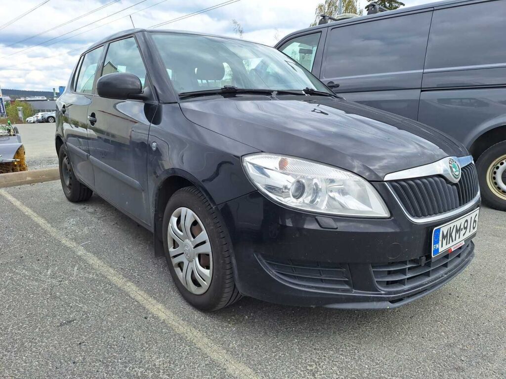 Skoda Fabia 2012 Musta