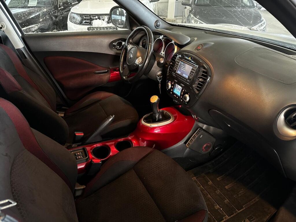 Nissan Juke 2011 Valkoinen