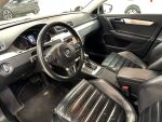 Volkswagen Passat 2011 Musta