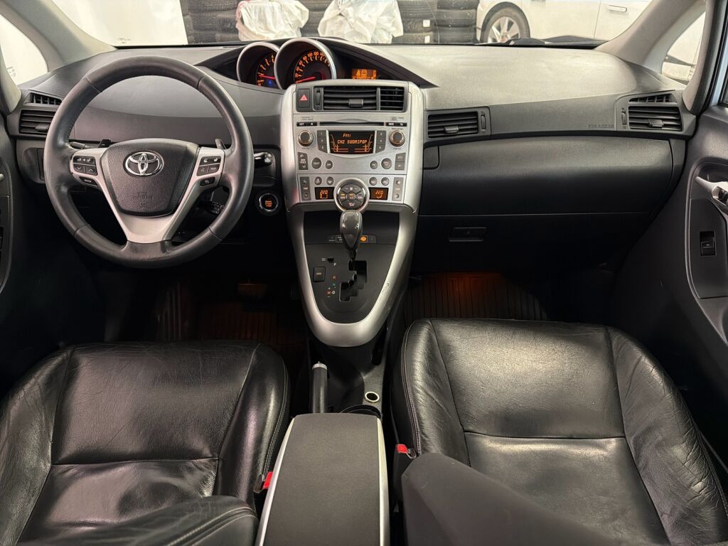Toyota Verso 2011 Sininen