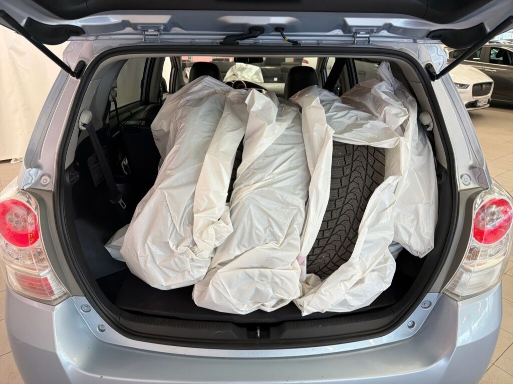 Toyota Verso 2011 Sininen