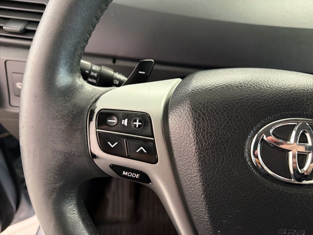 Toyota Verso 2011 Sininen