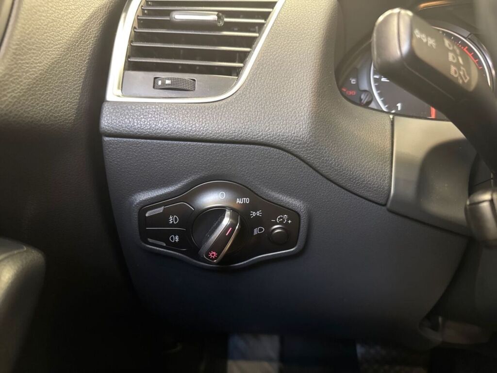 Audi Q5 2012 Harmaa