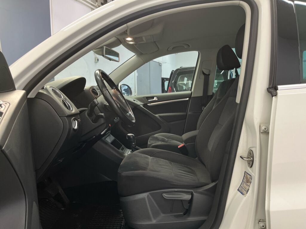 Volkswagen Tiguan 2011 Valkoinen