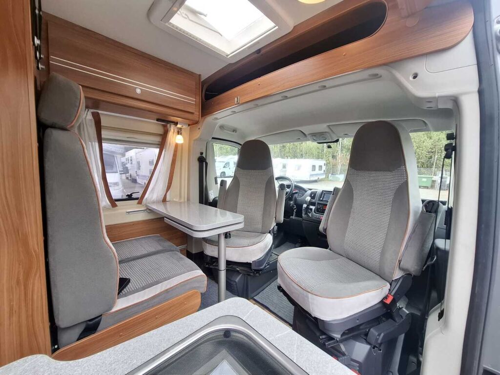 Pössl Globecar VAN 540 2011 Harmaa