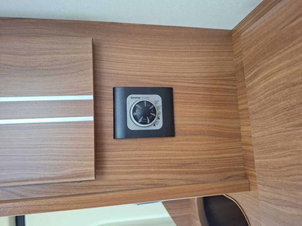 Pössl Globecar VAN 540 2011 Harmaa