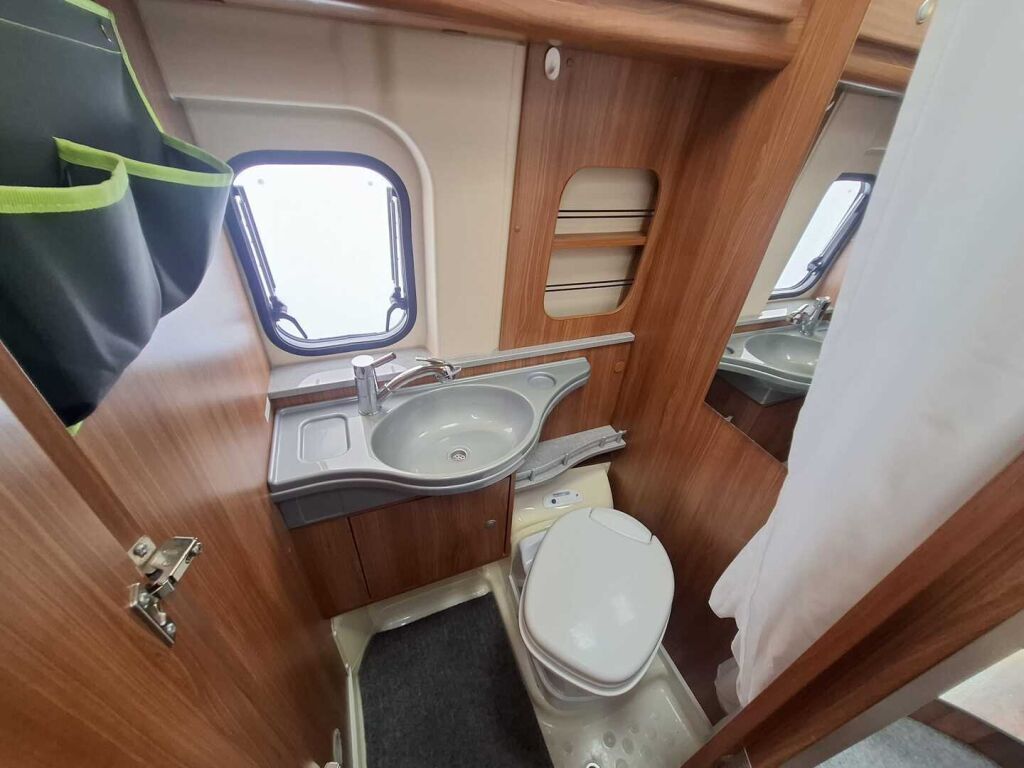 Pössl Globecar VAN 540 2011 Harmaa