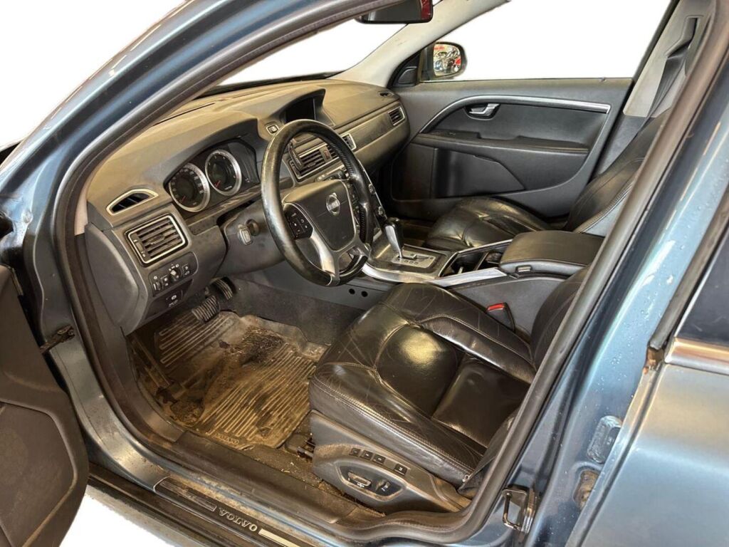 Volvo V70 2011 Sininen