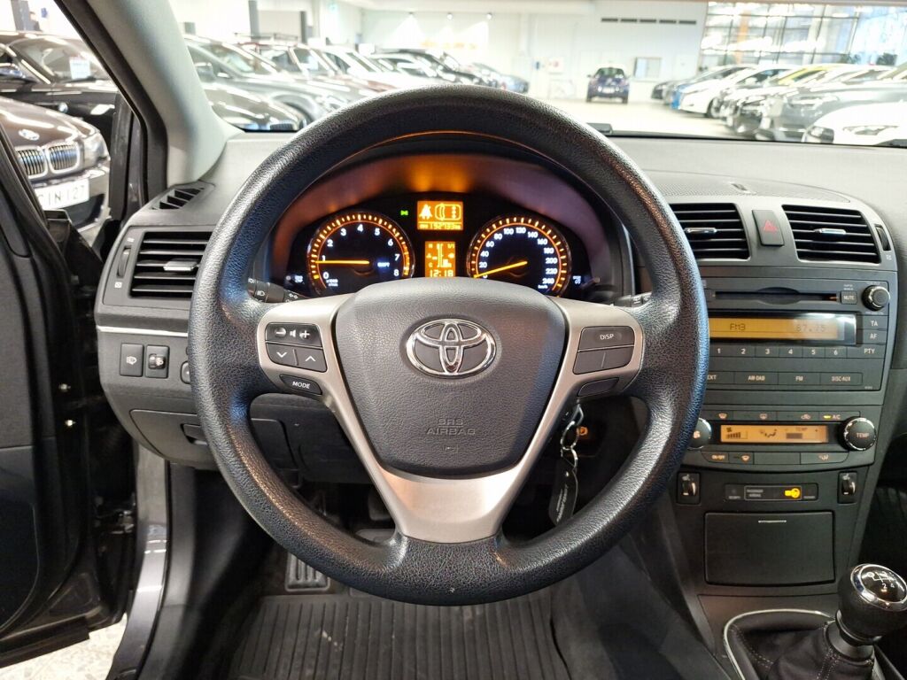 Toyota Avensis 2011 Harmaa