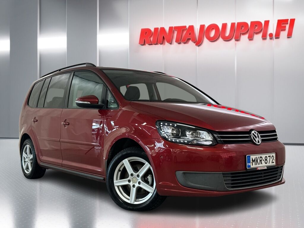 Volkswagen Touran 2011 Punainen