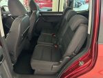 Volkswagen Touran 2011 Punainen