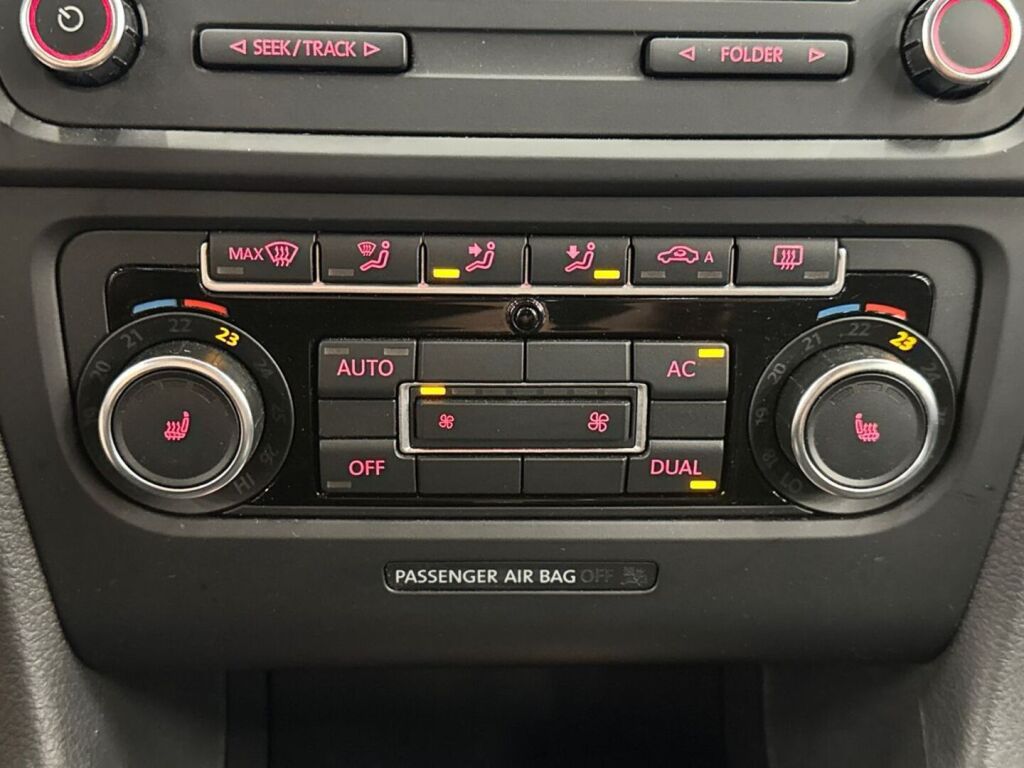 Volkswagen Golf 2011 Valkoinen