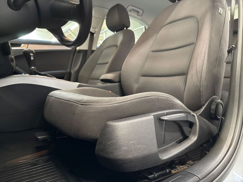 Audi A4 2011 Harmaa