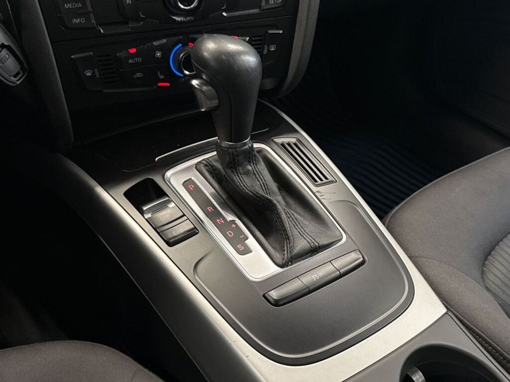 Audi A4 2011 Harmaa