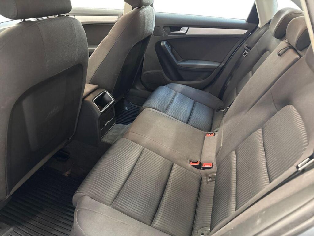 Audi A4 2011 Harmaa