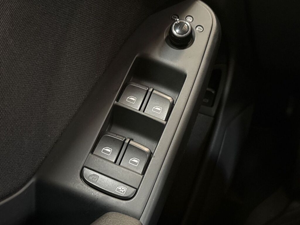 Audi A4 2011 Harmaa