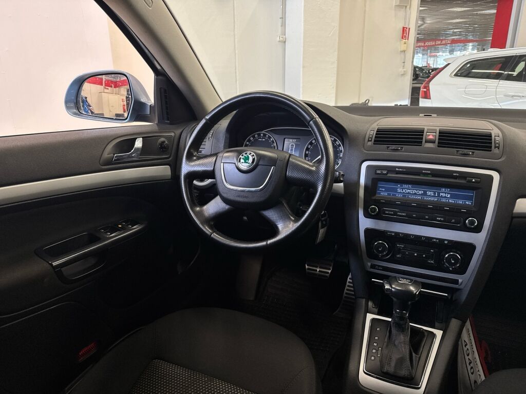 Skoda Octavia 2011 Harmaa