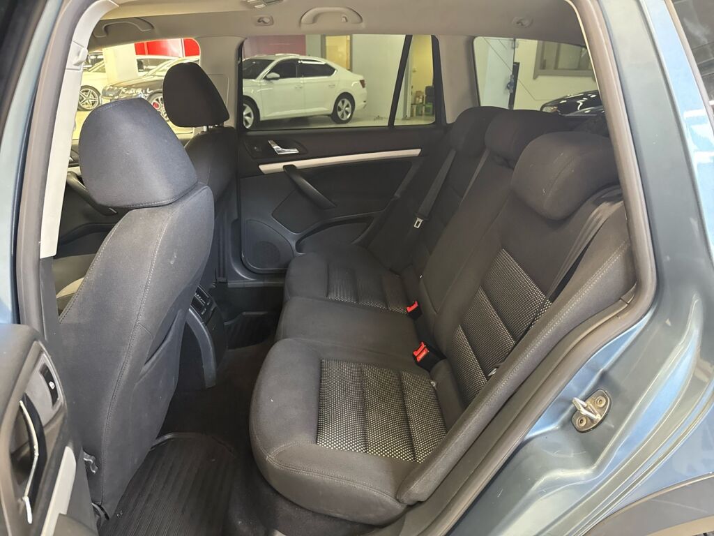 Skoda Octavia 2011 Harmaa