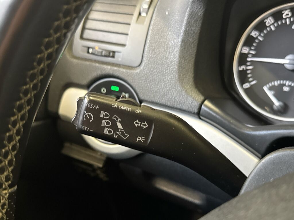 Skoda Octavia 2011 Harmaa