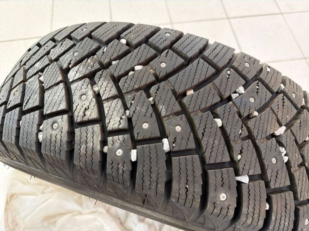 Nissan Qashqai+2 2012 Punainen