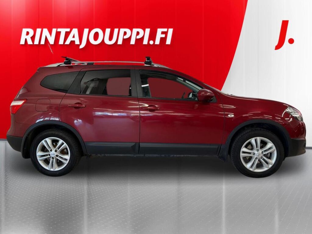 Nissan Qashqai+2 2012 Punainen