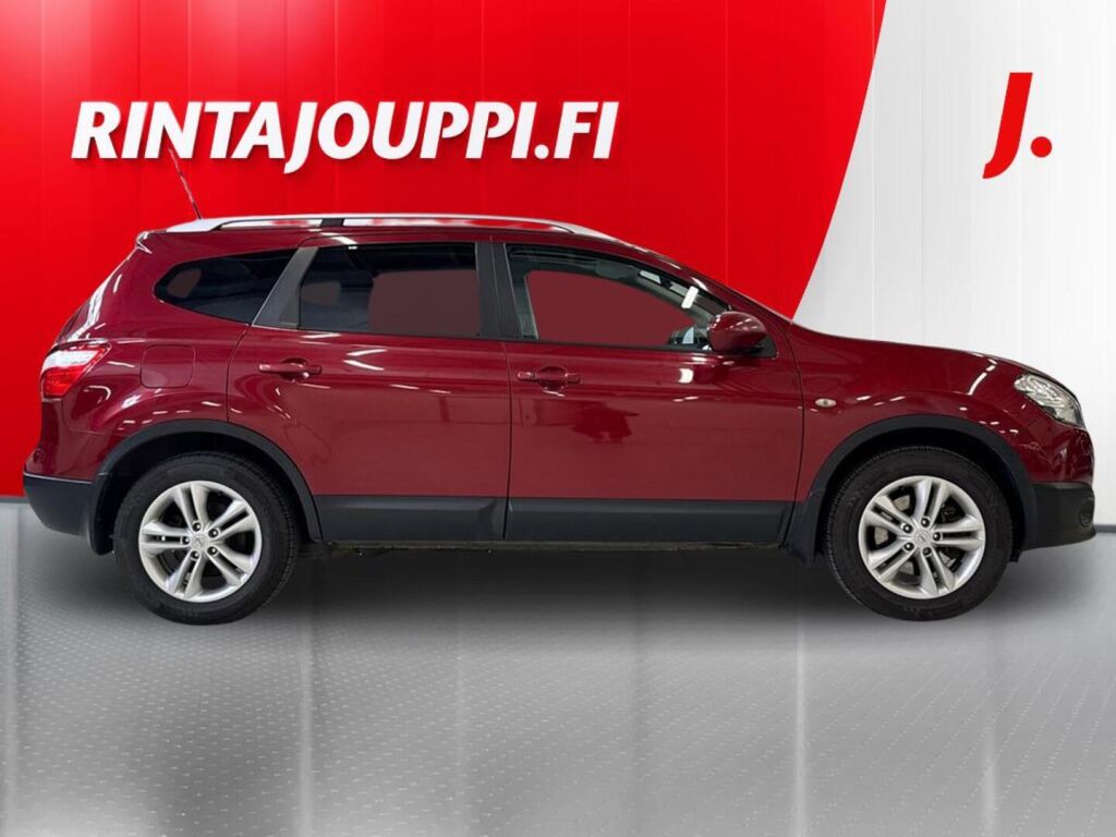 Nissan Qashqai+2 2012 Punainen