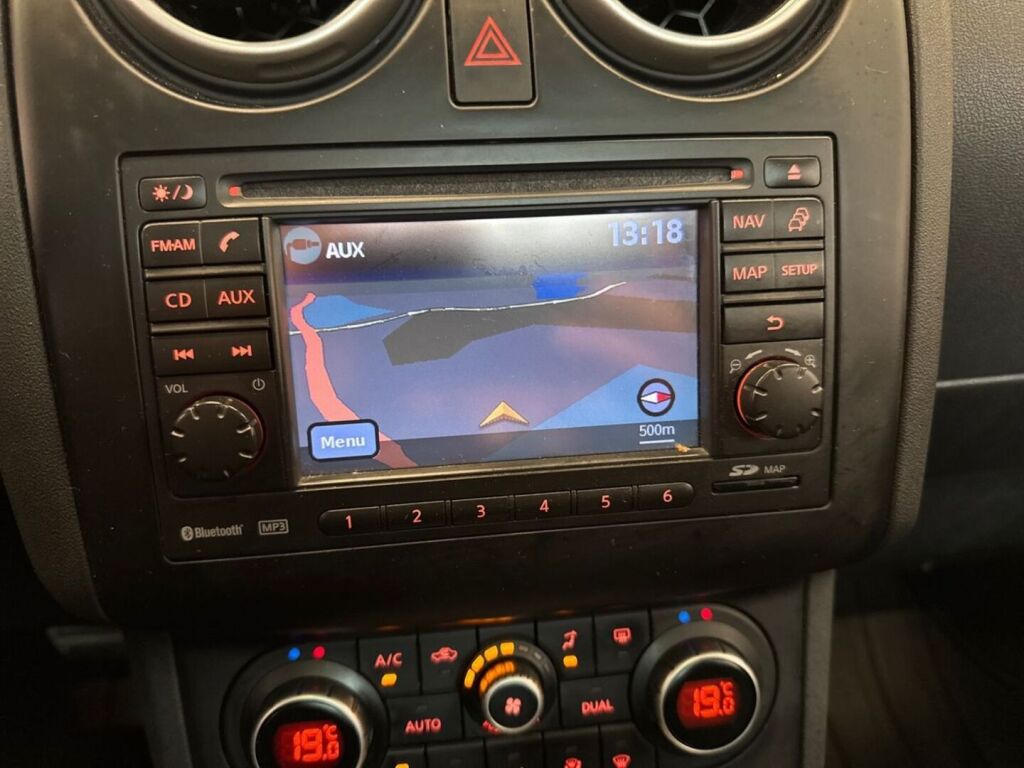 Nissan Qashqai+2 2012 Punainen