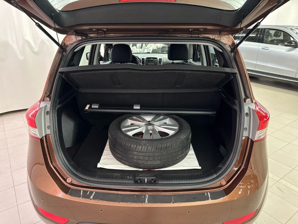 Hyundai ix20 2012 Ruskea (beige)