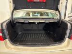 Mercedes-Benz E 2012 Ruskea (beige)