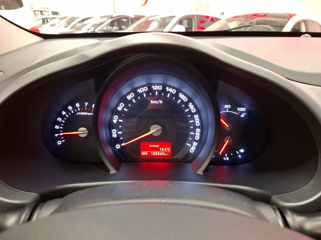 Kia Sportage 2012 Valkoinen