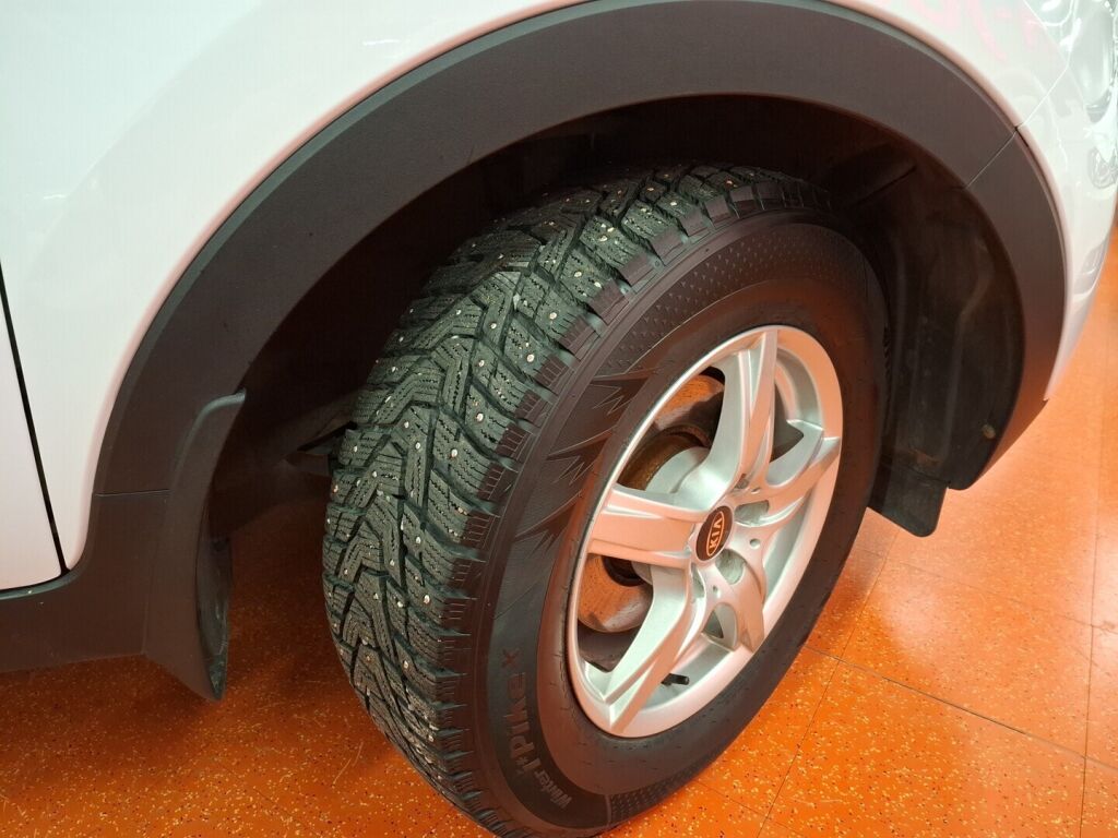 Kia Sportage 2012 Valkoinen