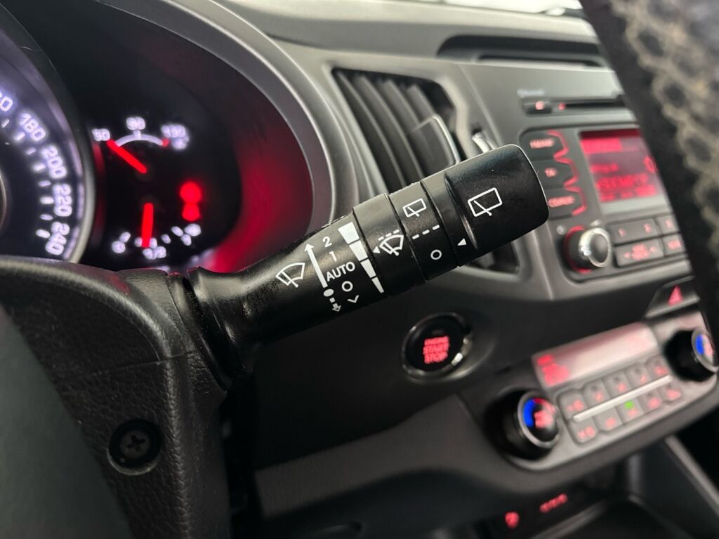 Kia Sportage 2012 Ruskea (beige)