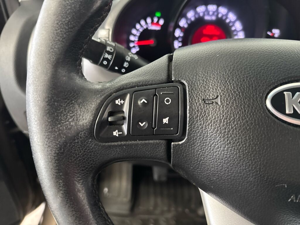 Kia Sportage 2012 Ruskea (beige)