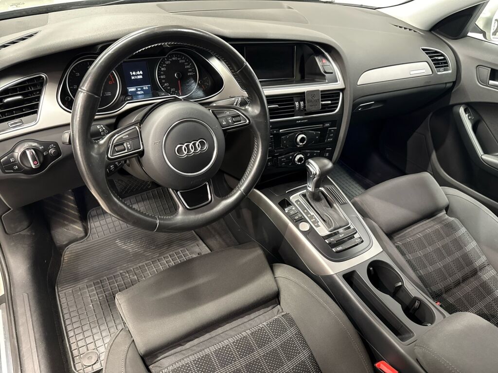Audi A4 2012 Hopea