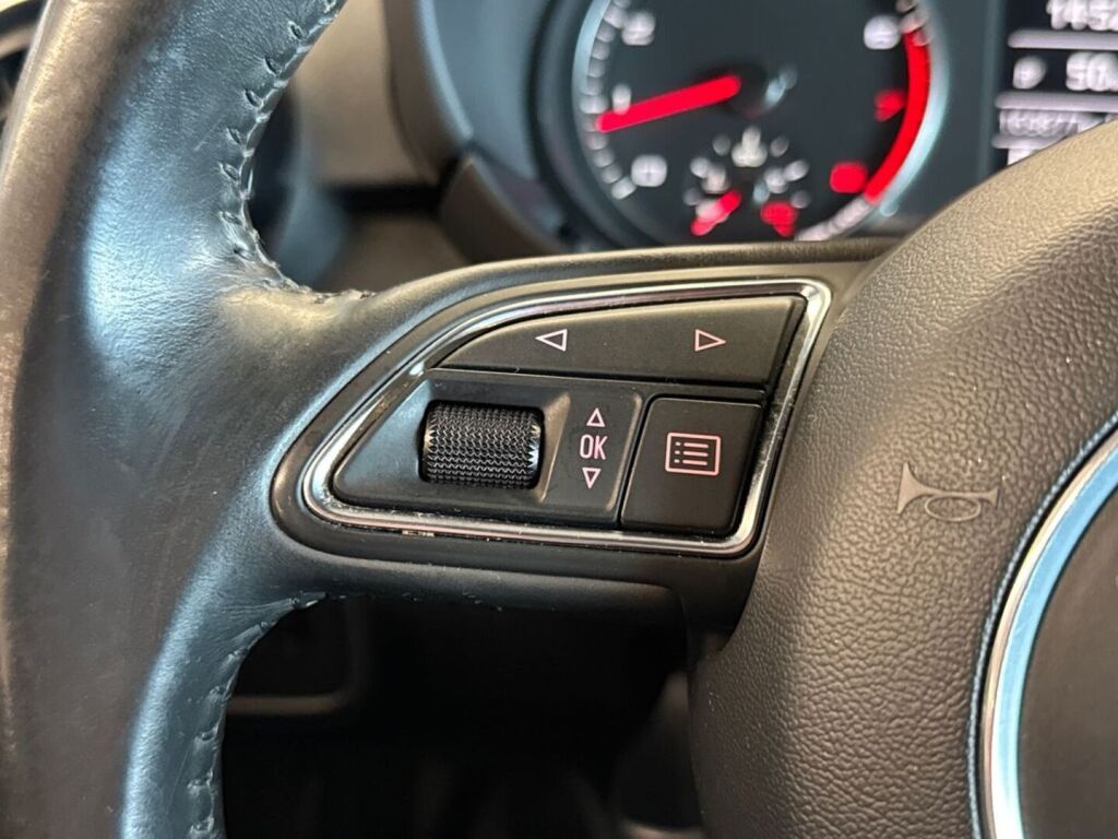 Audi A1 2010 Musta