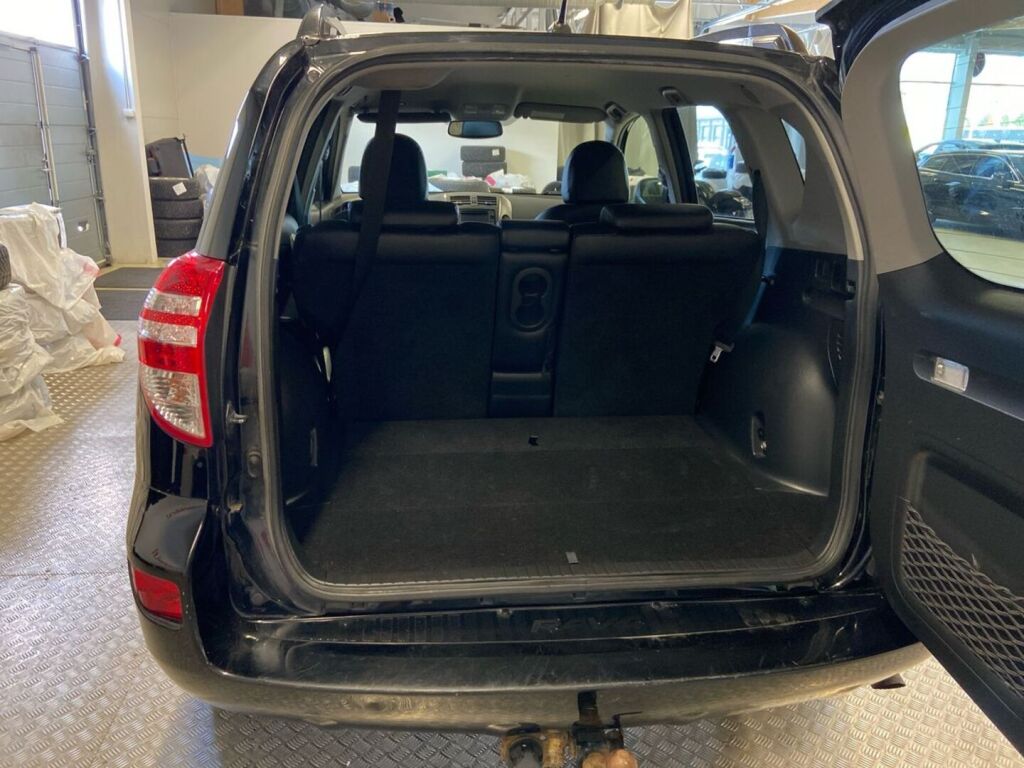 Toyota RAV4 2012 Musta