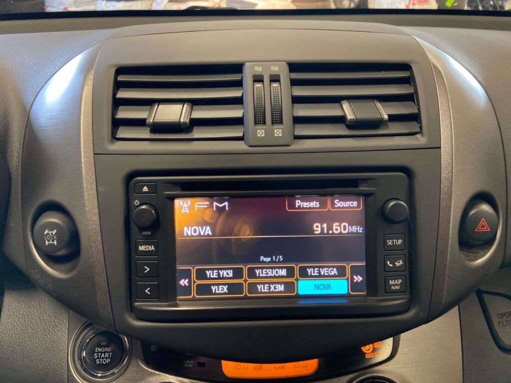 Toyota RAV4 2012 Musta
