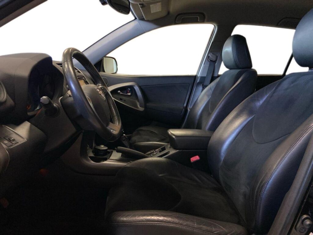 Toyota RAV4 2012 Musta