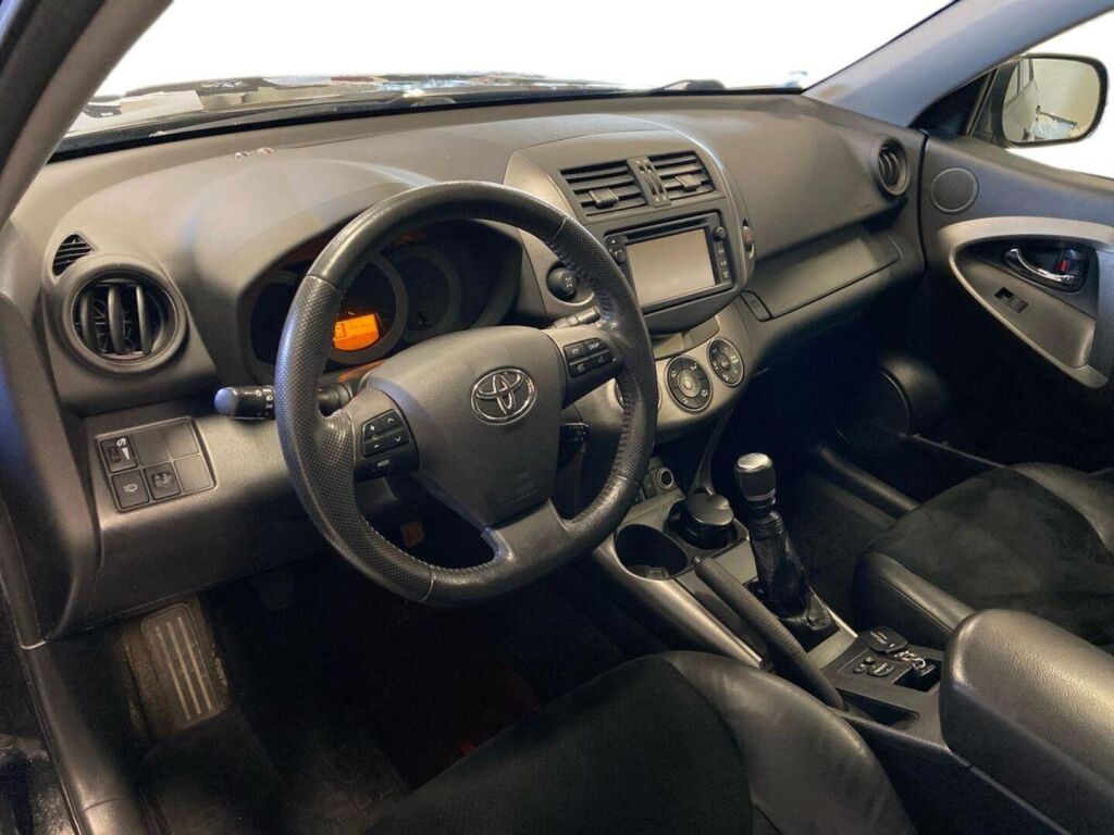 Toyota RAV4 2012 Musta