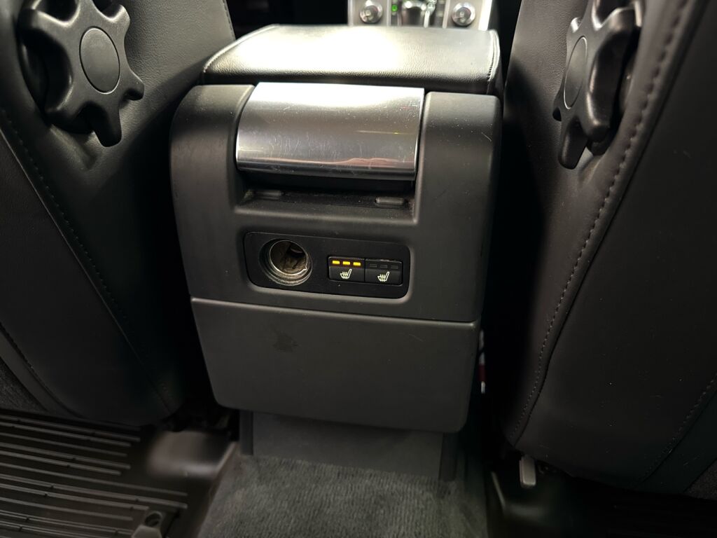 Volvo V70 2012 Valkoinen