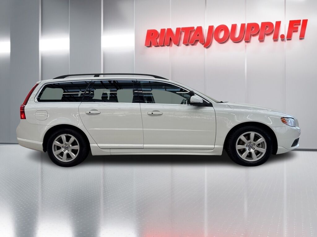 Volvo V70 2012 Valkoinen